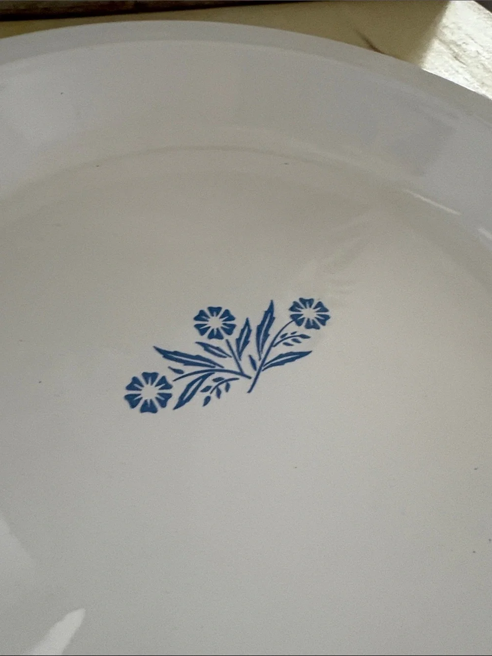 Corningware Vintage Blue Cornflower pattern white Ceramic Pie baking Plate 9”